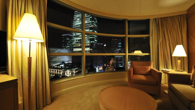 Как московские отели становятся местом для «staycation»